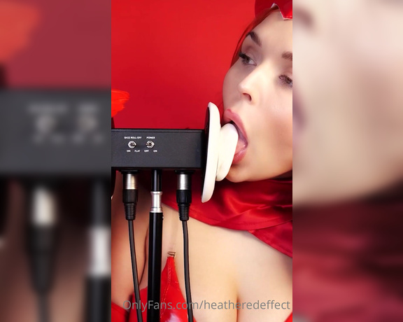 Heatheredeffect aka heatheredeffect OnlyFans - Mini Scarlet Witch Ear Eating