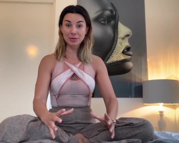 Roxy Fox aka roxysdream OnlyFans - Here is my sex educational video on giving a tantric erotic massage  of course with real life examp