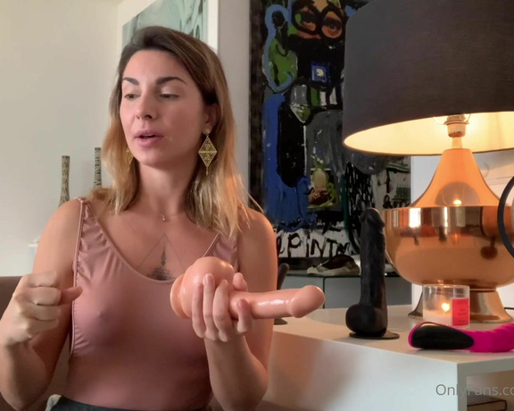 Roxy Fox aka roxysdream OnlyFans - How to make her cum with YOUR PENIS SIZE & SHAPE This is one of my first Sex Tutorials and probably