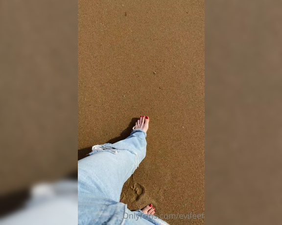 EviFeet aka evifeet OnlyFans - Atlantic mood