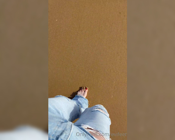 EviFeet aka evifeet OnlyFans - Atlantic mood