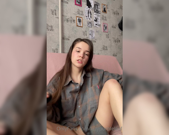 Lazypurpleleaf aka lazylittleleaf OnlyFans - Happy Valentines Day! I have a little gift for you, kisses 4