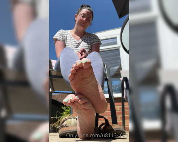 Mimisfeet1 aka u81134601 OnlyFans - Little tease while I enjoy the nice weather