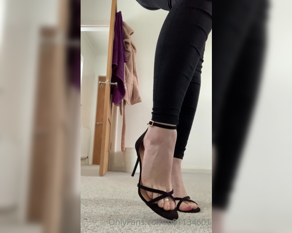 Mimisfeet1 aka u81134601 OnlyFans - Heels ready for Valentine’s Day! Someone’s in for a treat…