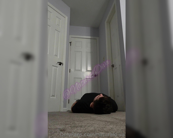 Natural Diva aka naturaldiva OnlyFans - Facestanding and smacking his face with my pretty footsies