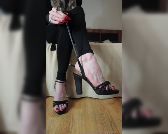 Sonia Purple aka soniapurple OnlyFans - Do you think dangling high heels is sexy