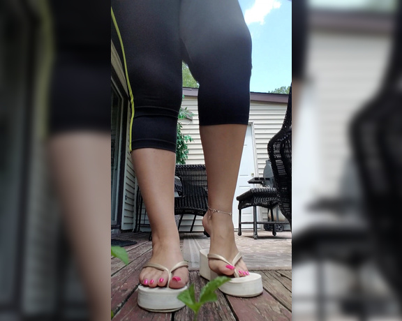 Lady Steph aka theladysteph OnlyFans - 612017 on the back porch cream foam wedge sandals and bright pink toes #vintageladysteph #theladyste