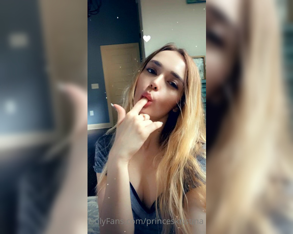 Princes Kristina aka princeskristina OnlyFans - Watching me suck makes you so weak you’d open wide for me and let me take full advantage of you