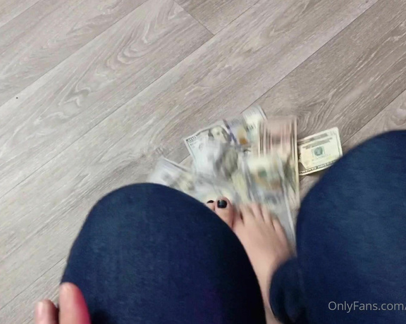 Princes Kristina aka princeskristina OnlyFans - My feet deserve to be showered with Both you and your can’t deny that