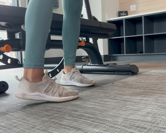 Alotoftiff aka alotoftiff OnlyFans - What would you do if you saw me recording myself taking my sockless feet out of my sweaty stinky gym