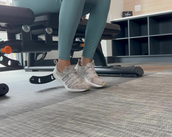 Alotoftiff aka alotoftiff OnlyFans - What would you do if you saw me recording myself taking my sockless feet out of my sweaty stinky gym