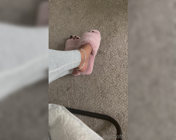 Alotoftiff aka alotoftiff OnlyFans - Some more black toes, dangling the pink slippers I just got as a gift