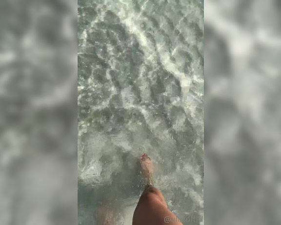 Alotoftiff aka alotoftiff OnlyFans - Watch me walk down the beach going in and out of the clear water