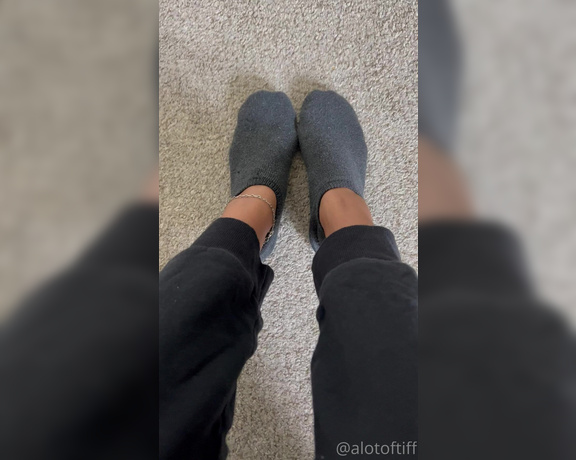Alotoftiff aka alotoftiff OnlyFans - Who doesn’t love a good sock removal