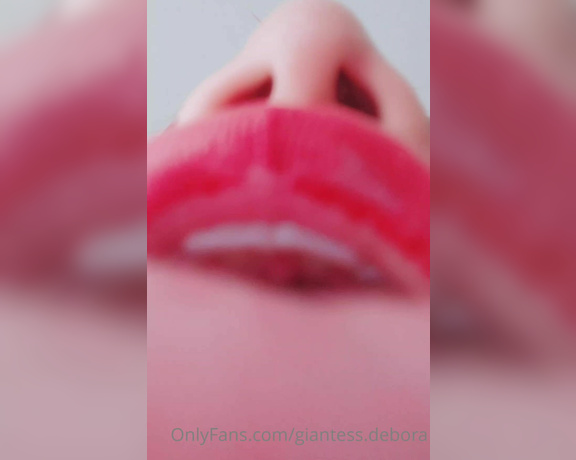 Giantess Debora aka giantess.debora OnlyFans - Prize #1 Gentil Giantess and body exploration POV Full 4min video Soon there will be more surprise