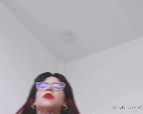 Giantess Debora aka giantess.debora OnlyFans - Giantess spanish teacher became a Megagiantess SFX Editor @giantessclips Full vdeo 14min only 15$