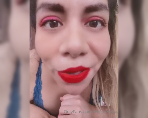 Giantess Debora aka giantess.debora OnlyFans - Estoy con mucha hambre, alguien quiere ser mi bocadilloVivir dentro de este hermoso cuerpo y desliza