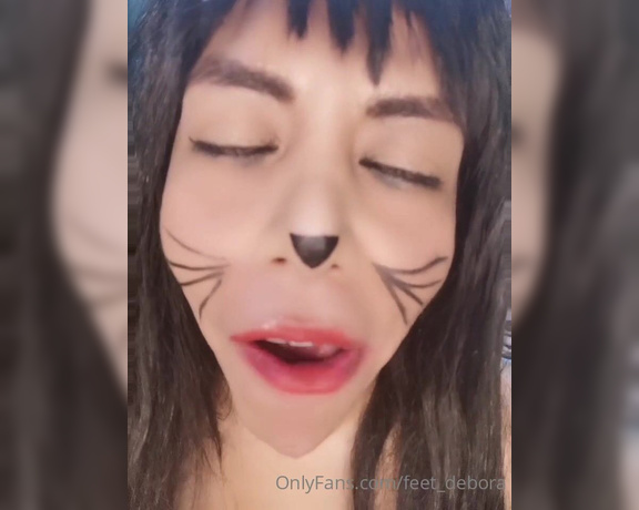 Giantess Debora aka giantess.debora OnlyFans - Cat vore eats her tiny mouse part 2 Gata vore come a su pequeo ratn parte 2 #giantessfetish