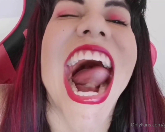 Giantess Debora aka giantess.debora OnlyFans - Open mouth is your new paradise ! Vore Pov Full 5min vdeo Asl your custol i ready to heard your