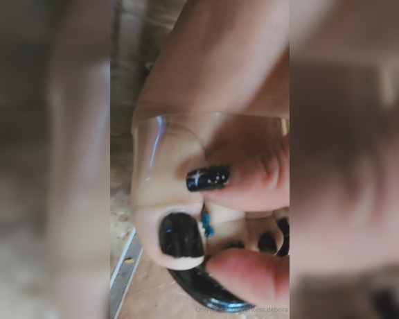 Giantess Debora aka giantess.debora OnlyFans - Reward custom vid for joining to my OF Shrinking I put you in my hight open heels