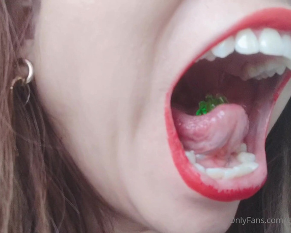 Giantess Debora aka giantess.debora OnlyFans - Look at how i eat this scary Gummy bears ! Who wanna ve the next! Full 6min Vdeo  It was a cust