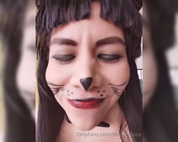 Giantess Debora aka giantess.debora OnlyFans - Licking cat vore, are you really scary Gatita vore, dime si ests realmente asustado luego