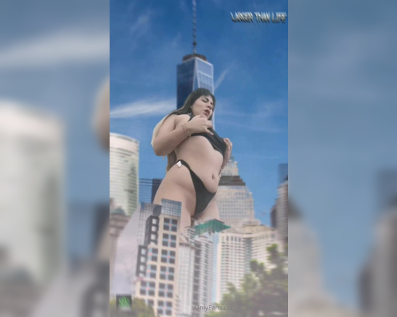 Giantess Debora aka giantess.debora OnlyFans - Megagiantess Debora The biggest woman in the world If I get to complete the goal, Ill upload the