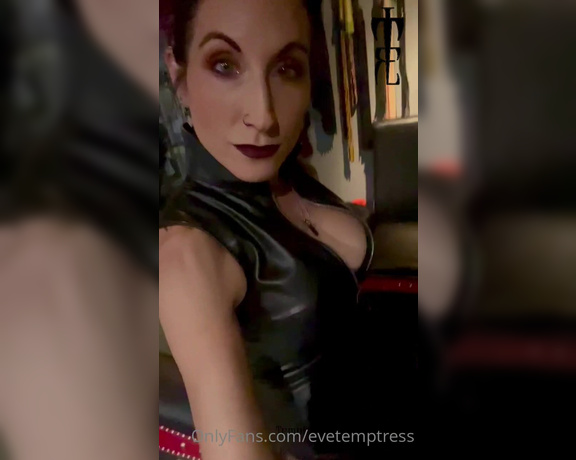 Temptress Raven Eve aka evetemptress OnlyFans - Using you at the Atlanta Dungeon