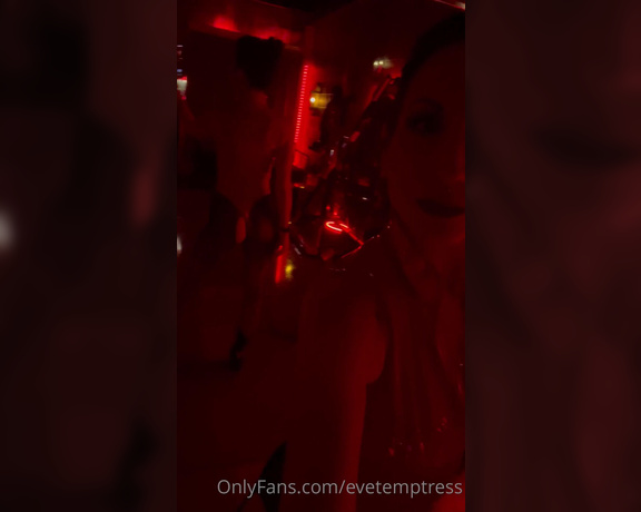 Temptress Raven Eve aka evetemptress OnlyFans - Sunday Funday with a professional filming slut who happened to be in town No video from this evenin