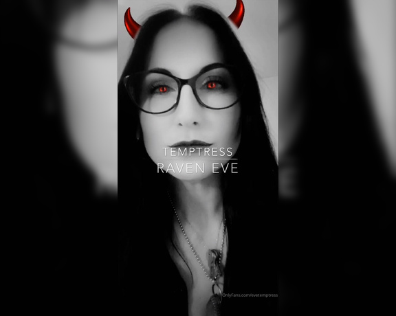 Temptress Raven Eve aka evetemptress OnlyFans - Sweet dreams are made of these