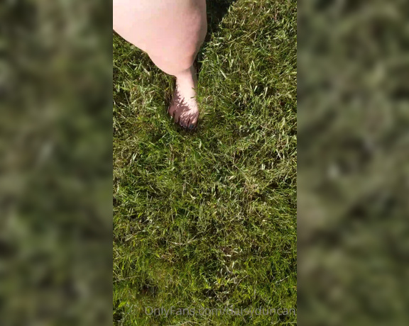 Daisy Duncan aka daisyduncan OnlyFans - My feet as I walked in the fluffy grass coming down from shroomsso peaceful and sweet