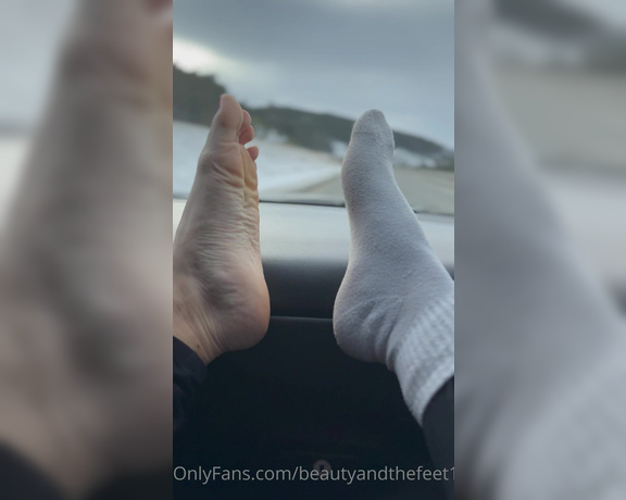 Beauty and Beast Babe aka Beautyandthefeet13 OnlyFans - Hi loves! I am traveling back to Idaho to spend time with my family for the week! If you are wanti 1