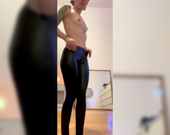 Anakatana OnlyFans - Getting ready to leave the house for the first time in two weeks As you can see, it’s a struggle to