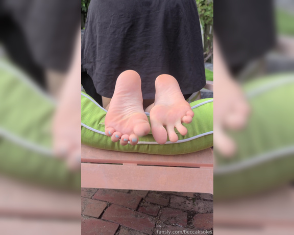 Fansly - Beccaksoles Korean FootJob Video 66