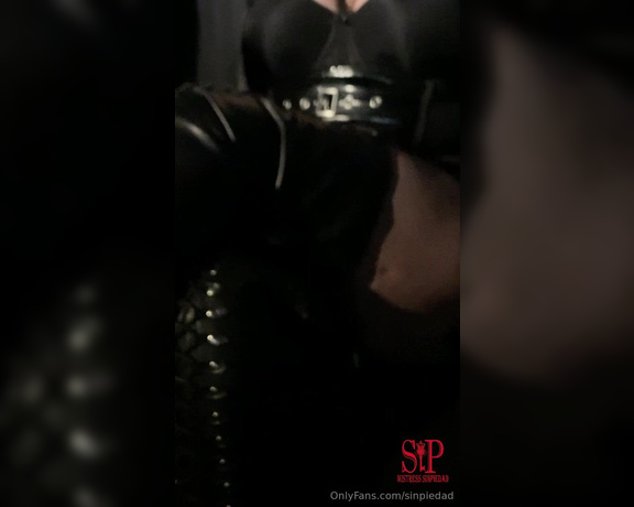 Mistress SinPiedad aka Sinpiedad Onlyfans - In this video I show you one of the things I like to do the most before receiving a slave for