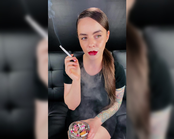 ManyVids - Dani Lynn - Smoking 100s with Full Ashtray