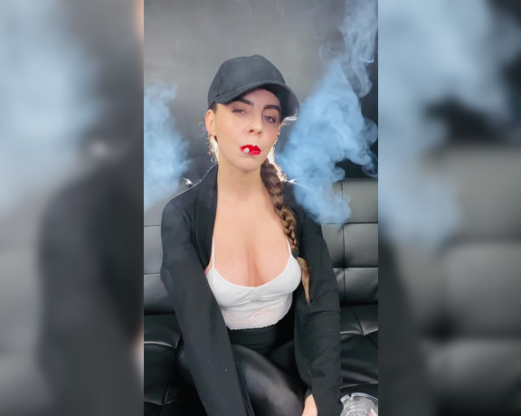 ManyVids - Dani Lynn - Smoking Corks Wearing Hat