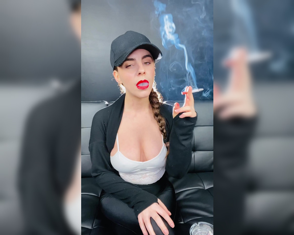 ManyVids - Dani Lynn - Smoking Corks Wearing Hat