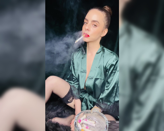 ManyVids - Dani Lynn - Smoking Corks in Green Silk Robe