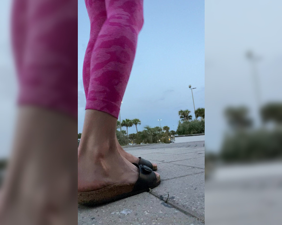 Goddess Tall Tasha aka Goddesstalltasha Onlyfans - An outdoor public foot post