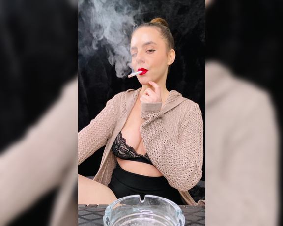 ManyVids - Dani Lynn - Smoking in Cardigan