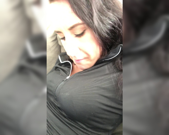 Michelle Rayne aka Goddessraaynne Onlyfans - (Video) 300 #ignorefetish while I eat a snack and watch tv and play with my tits