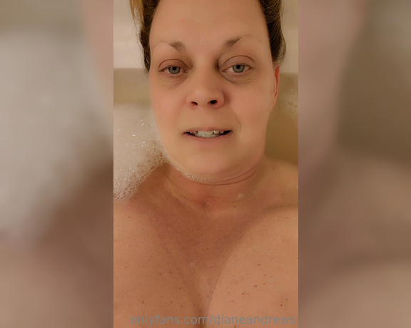 Diane Andrews aka Dianeandrews Onlyfans - Sunday bath chat