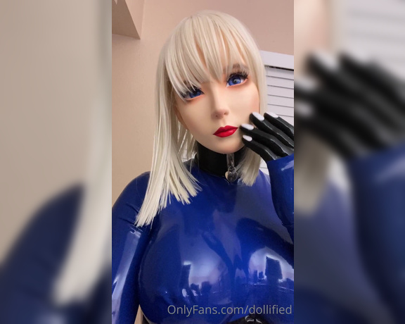 Dollified aka dollified OnlyFans - Just your typical blue boobed, blonde haired, blue eyed latex rubberdoll girl