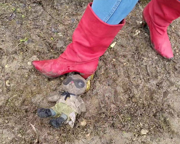 Kats Worn Heels aka katswornheels OnlyFans - Just grinding this poor helpless teddy into the mud under my vintage heeled boots