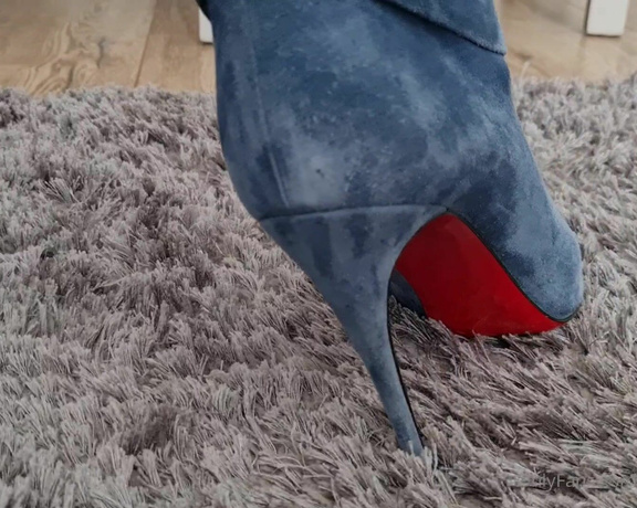 Kats Worn Heels aka katswornheels OnlyFans - Louboutin gifts are the best gifts