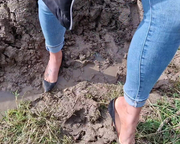 Kats Worn Heels aka katswornheels OnlyFans - Muddy fun in my suede so kates