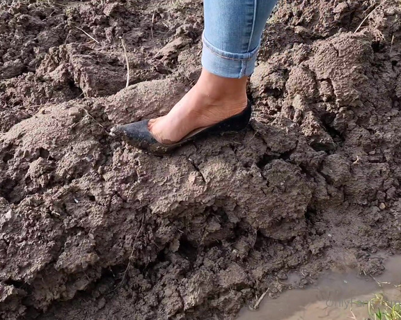 Kats Worn Heels aka katswornheels OnlyFans - Muddy fun in my suede so kates