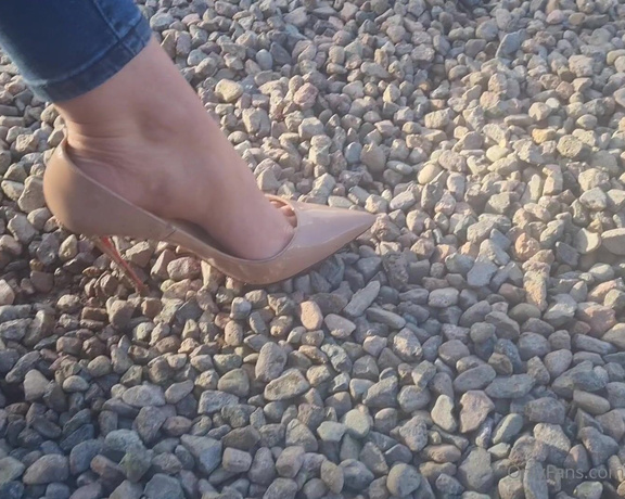 Kats Worn Heels aka katswornheels OnlyFans - So theyve already been through puddles, now its time to walk and stomp my patent