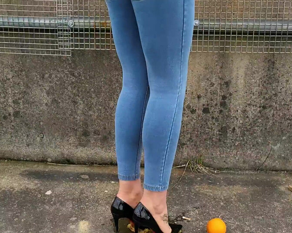 Kats Worn Heels aka katswornheels OnlyFans - Watch these Oranges explode under my Louboutin Pigalle 100s